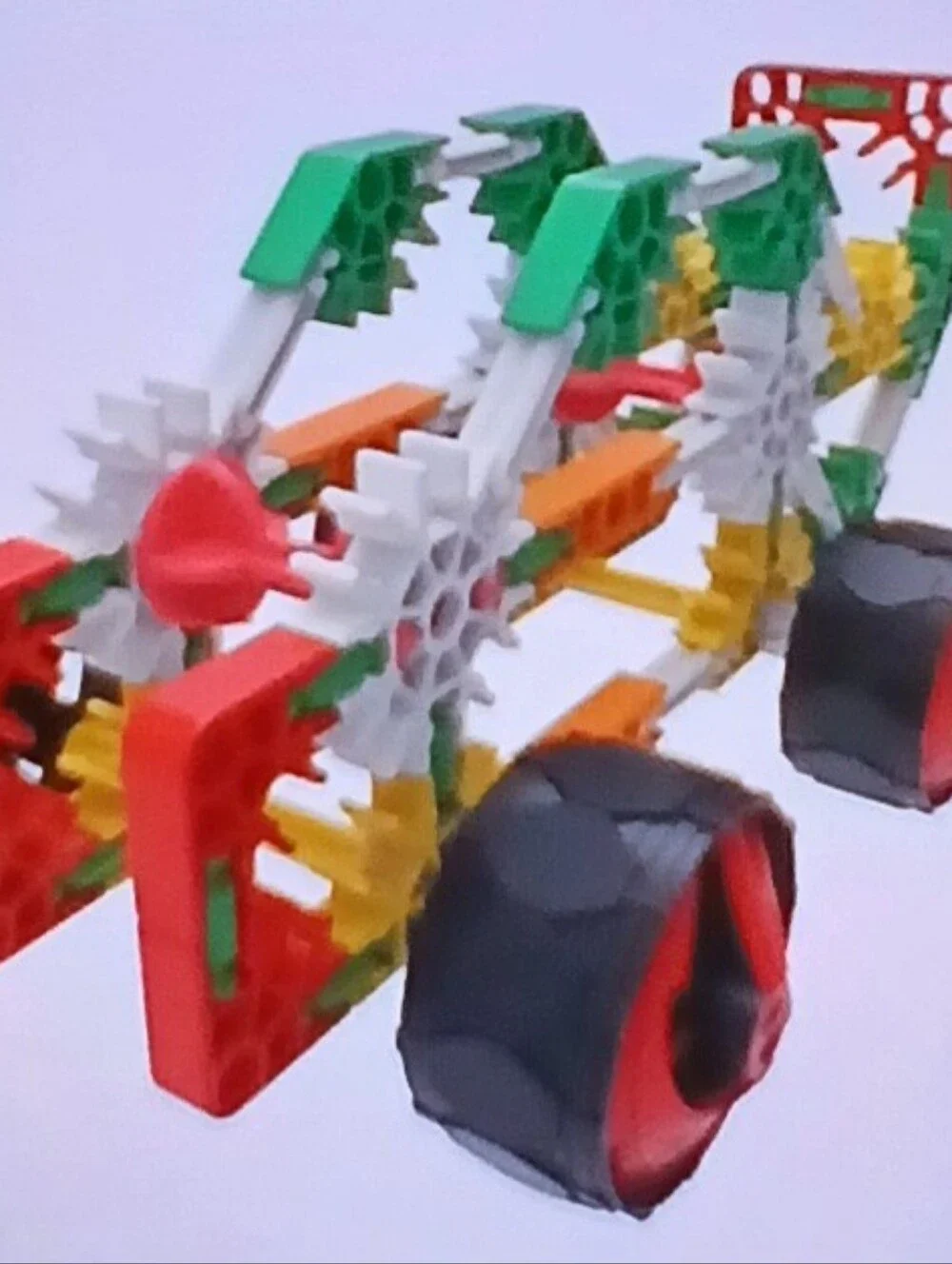 K'Nex Ages 5+ 141 Piece Building Set - Multi-Color Build Up To 40 Things!! NWT